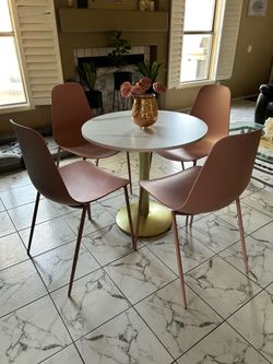 Dining table set