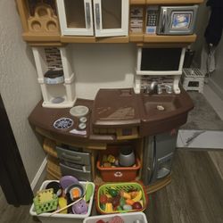 Kids Play Kitchen 