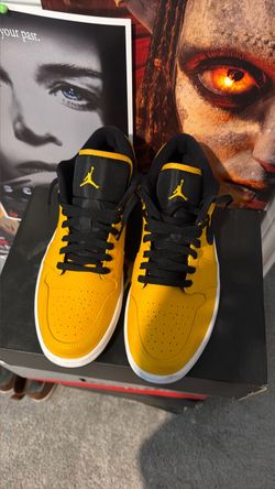 Air Jordan 1 low men’s 11