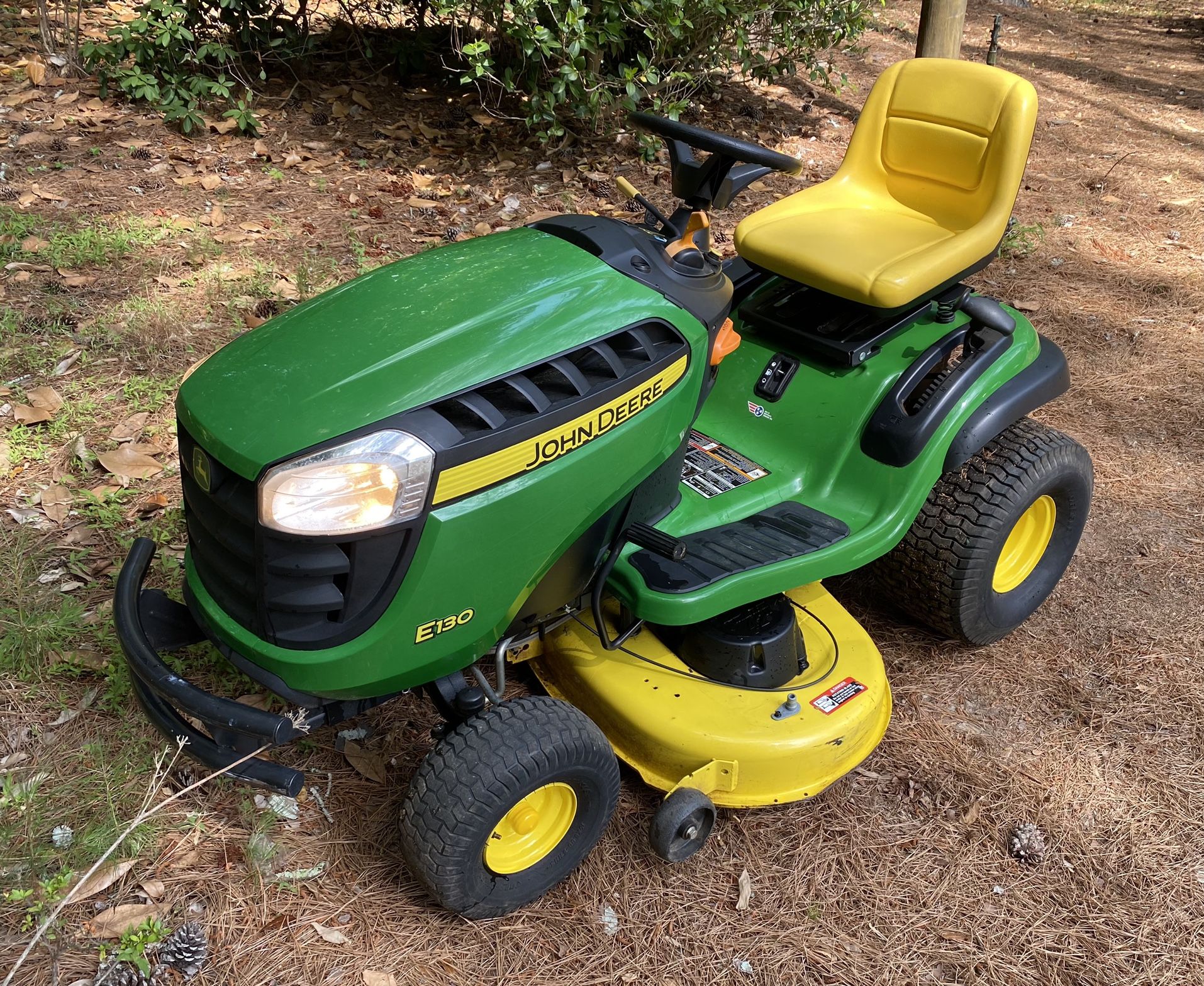 2020 John Deere E130 22hp V-Twin Riding Mower