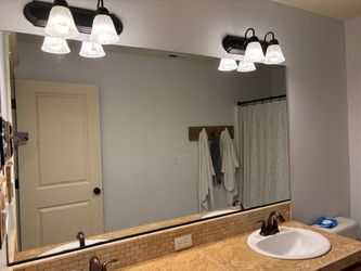Large Mirror w/ Bottom Metal Support Piece