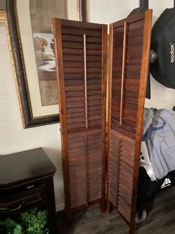 Wood Louvered Room Divider Privacy Screen