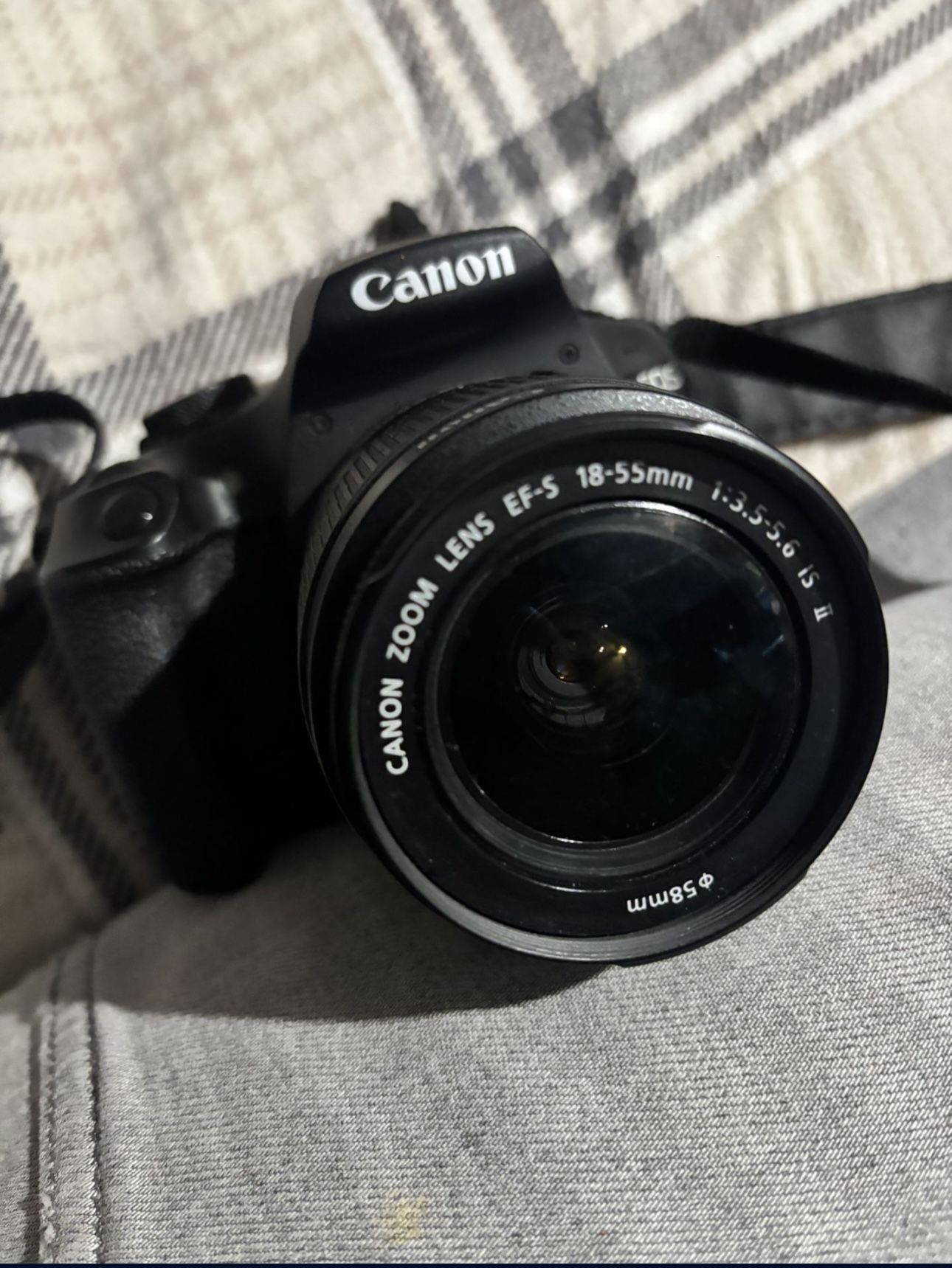 EOS CANON REBEL T7