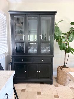 Black kitchen cabinet