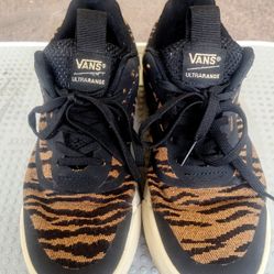 Vans Tiger Print Size US Mens 6 Women 7.5
