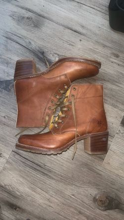 Frye Sabrina 6G Cognac Leather Size 9 Lace-Up Block Heel Boots