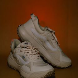 NEW Vans Crosspath MTE