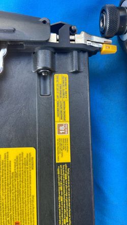 DEWALT 18GA Brad Nail Pneumatic Nailer