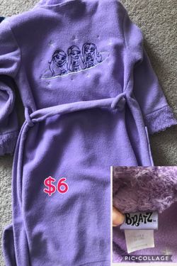 Bratz girls bathrobe size 6/6x $6