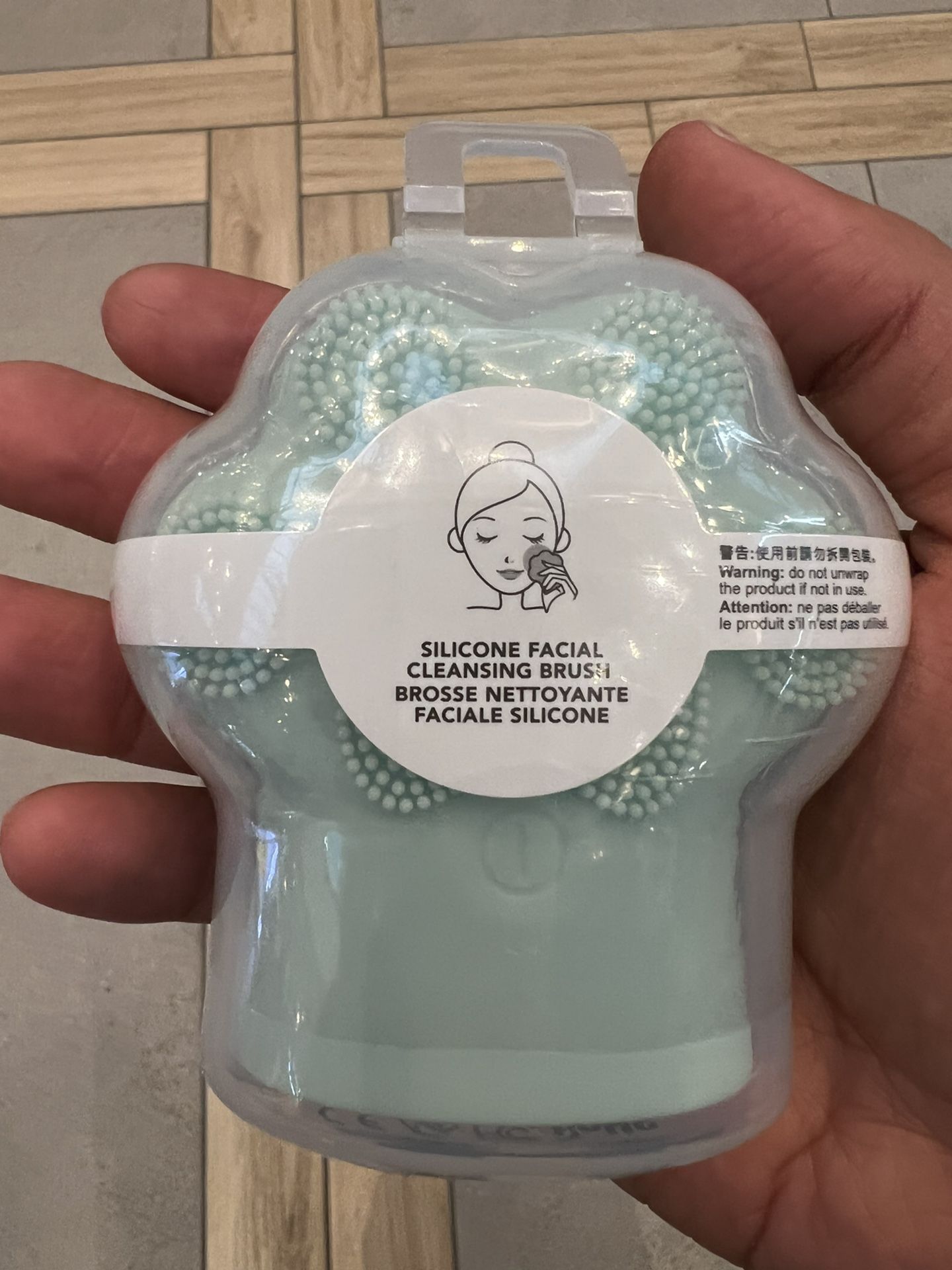 Vibrating Facial Cleansing Brush