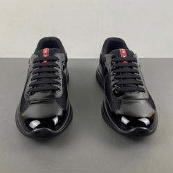 Prada blk/blk new
