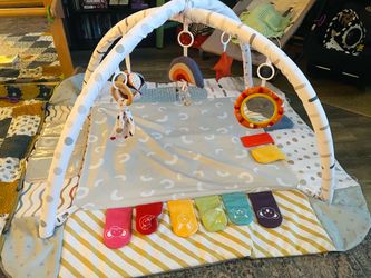 Baby play gym