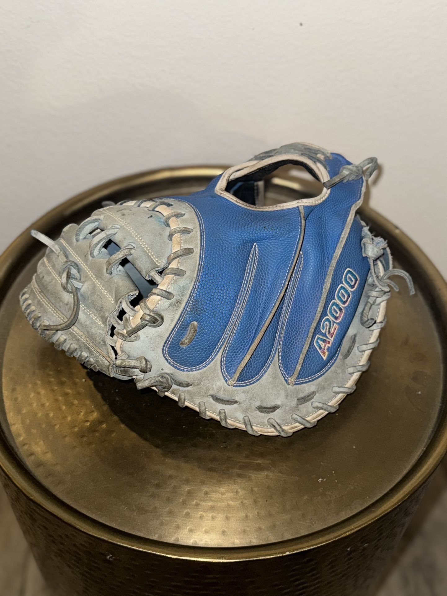 BB CATCHERS GLOVE WILSON A2000 33in