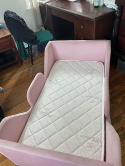 Toddler flood bed
