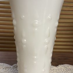 Vintage 1960’s Anchor Hocking white milk glass 7” vase teardrop & pearl design scalloped rim