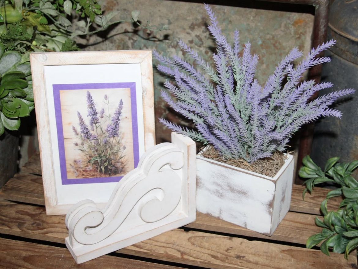 Shabby French Country Cottage Lavender Floral Picture Box w/Lavender & Corbel