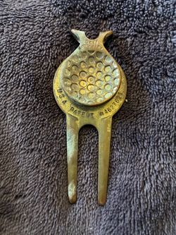 Vintage golf design brass divot tool