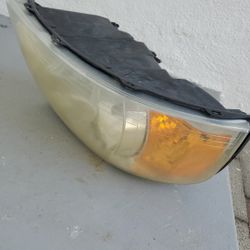 Ford Expedition Headlight 