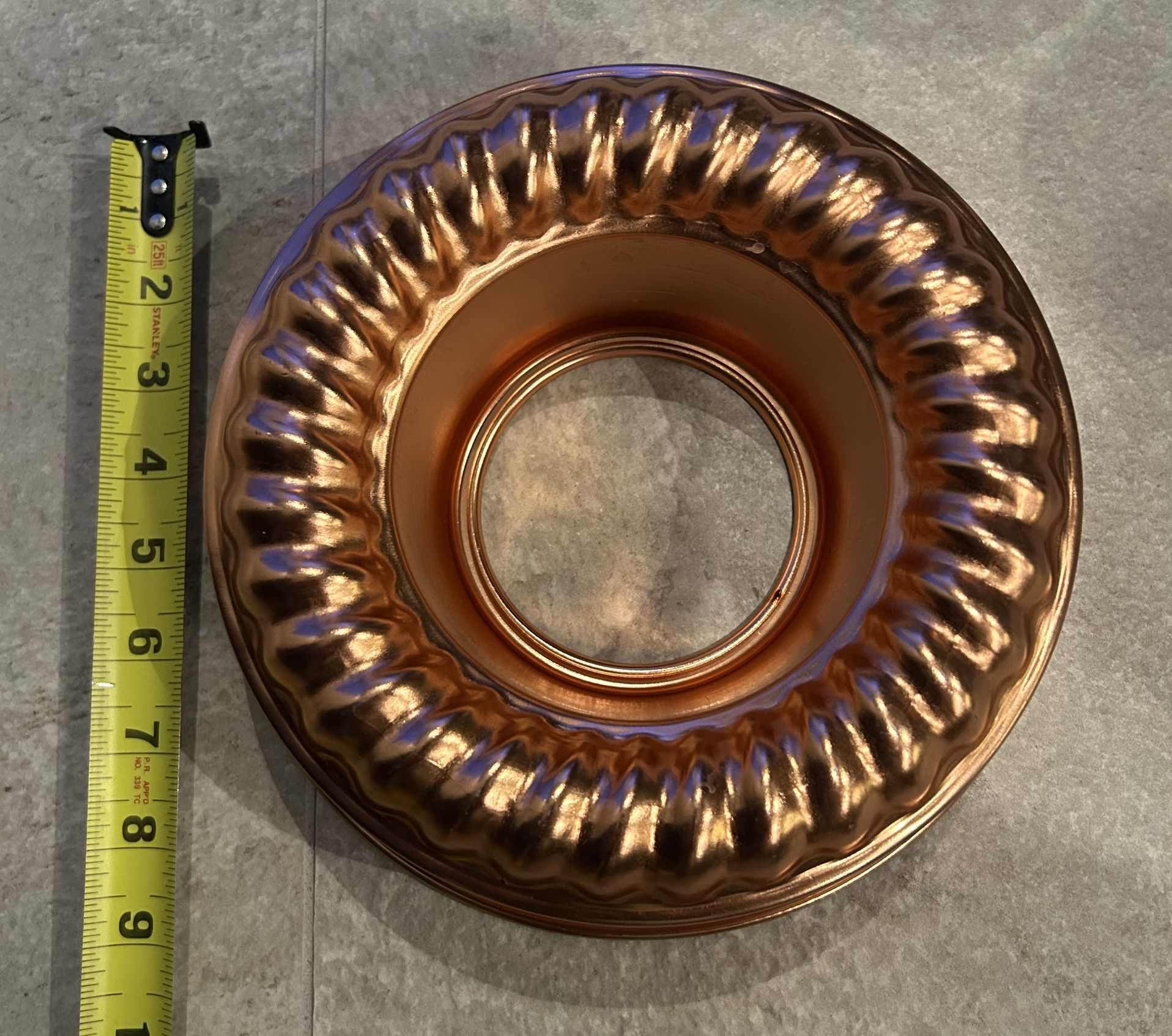 Vintage Mirro Six Cup Copper tone Jell-O Mold/Cake Pan