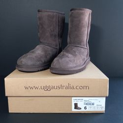UGG Woman's Cassic Short Boots Chocolate 5825 (Sz 6) Genuine Sheepskin & Fleece Fur Lined
