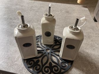 Elegant Oil And Vinegar Dispenser