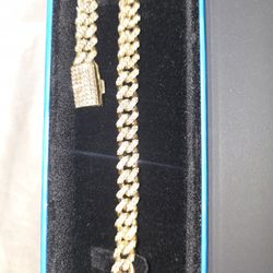 $7,000,  Iced Cuban Link Bracelet, Natural Diamonds