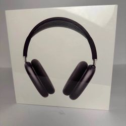 AirPod Maxes Midnight Black