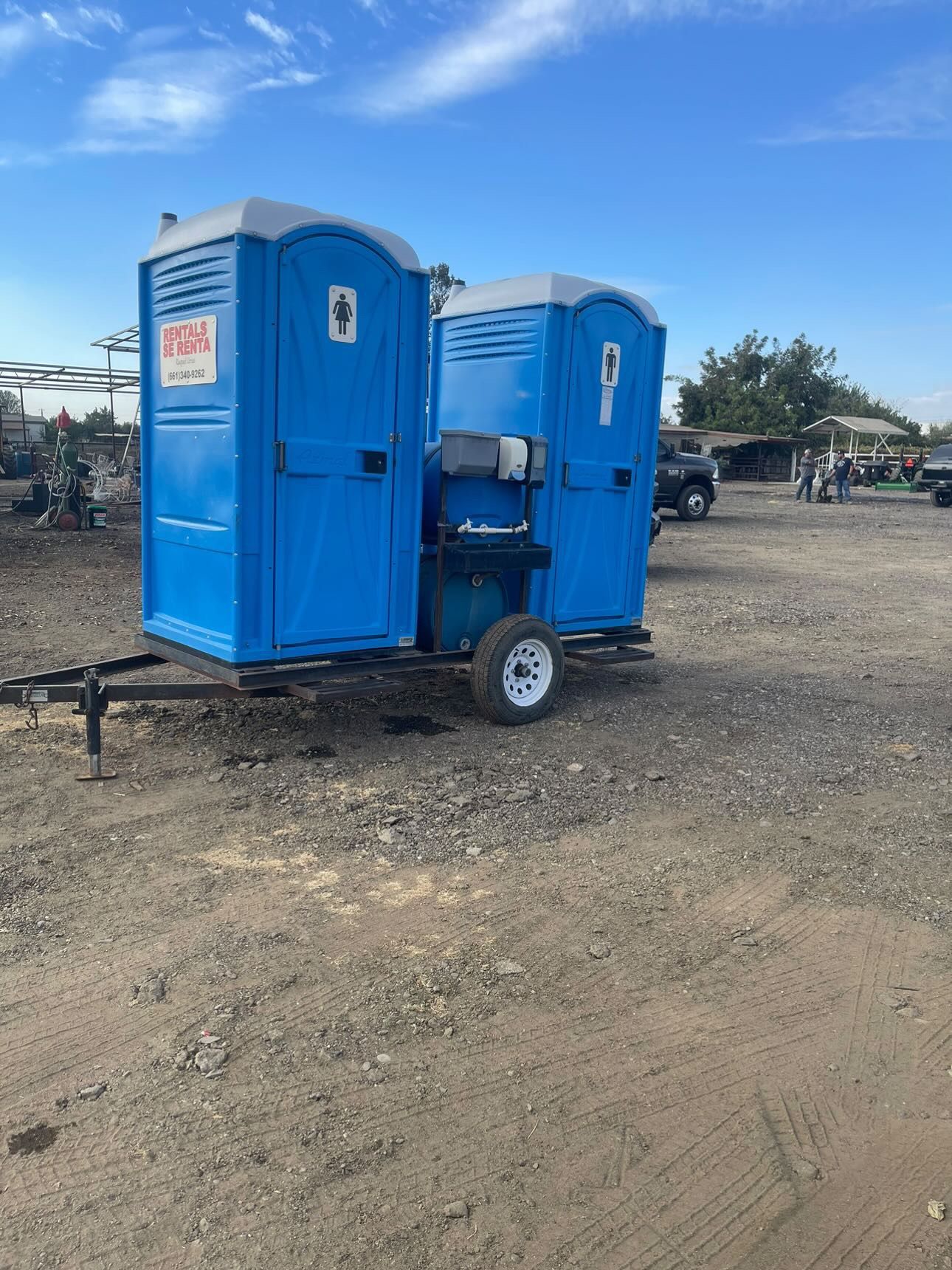 Luxtude Collapsible Bucket with Handle for Sale in Bakersfield, CA - OfferUp