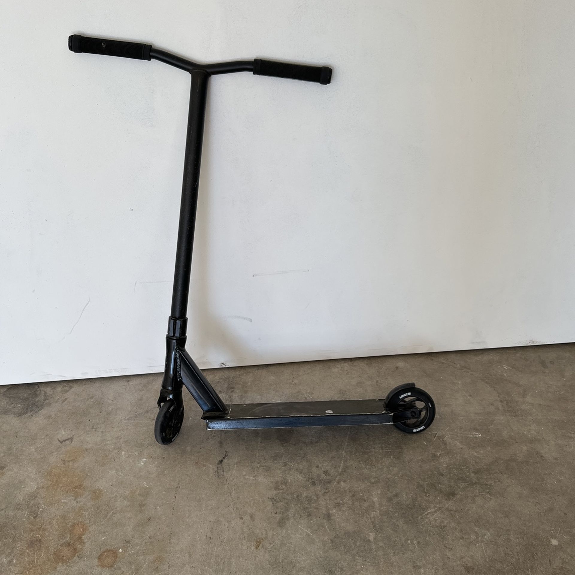 Black Pro Scooter (lucky Brand)