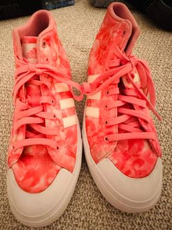 Women’s Size 10 Adidas Bravada 2.0 Platform Mid Canvas Shoes