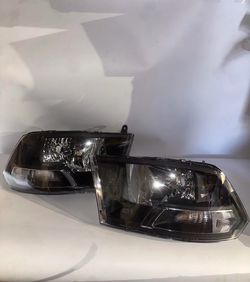 09 Dodge Ram 1500  10-18 Dodge Ram 1(contact info removed)  Black/Clear Headlights/faros