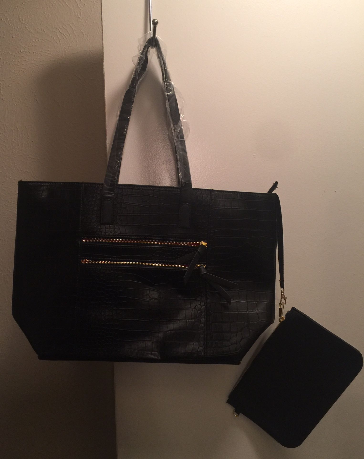 New!! Laptop tote bag (black)... $45