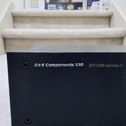 B&K Components LTD ST1200 Series II amp