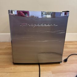 Frigidaire Mini Fridge
