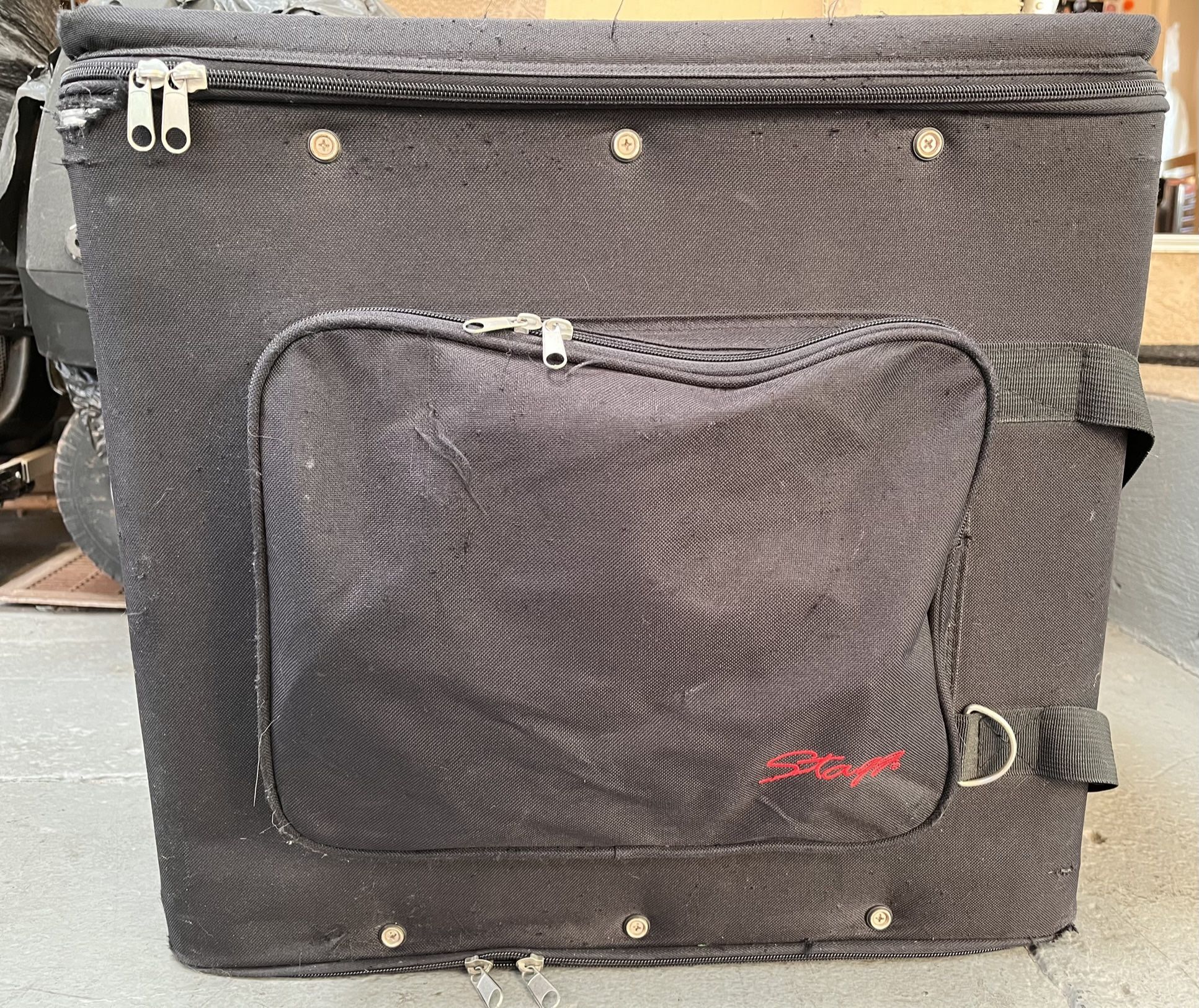 Carvin RX1200L Portable Powered Mixer w/ used case