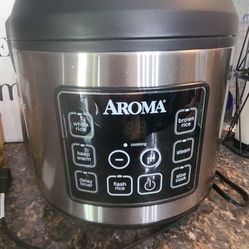 ELECTRIC PRESSURE COOKER 