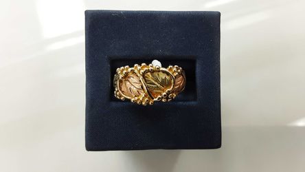 Yellow Gold 10k (.417) 5.6 grams Size 10