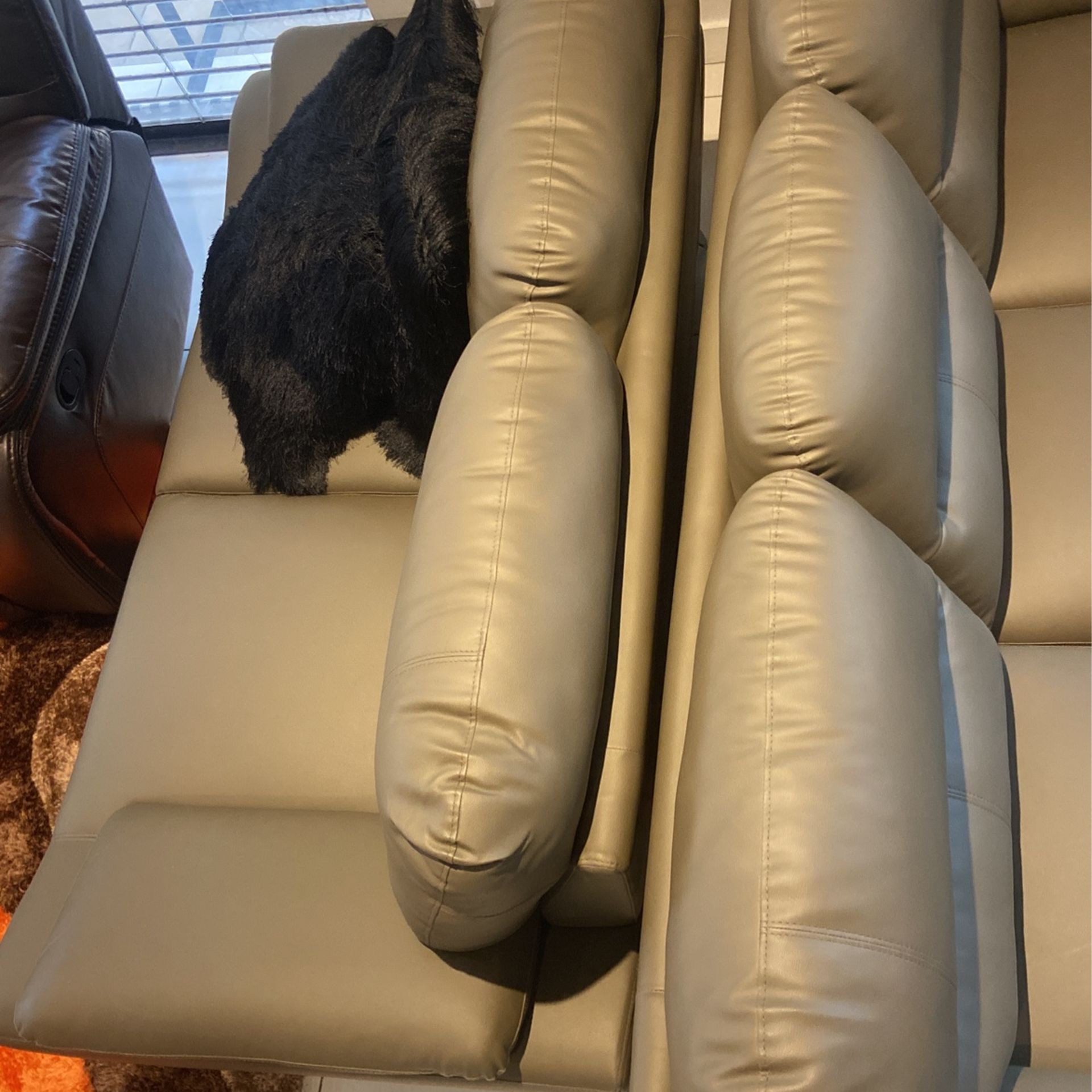 SOFA AND LOVESEAT! SUPER CLEAN! SET $699! BLACK AVAIL! WE SELL FOR LESS! DELIVERY NOW!