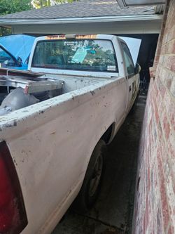 92 Chevy 1500 Cheyenne Short Wheel Base (Clear blue title)