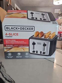 New in box 4 slice toaster bread or bagel