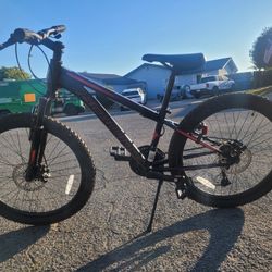 USED Red/Black Schwinn Sidewinder Mountain Bike Medium Size
