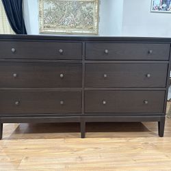 Ikea Dresser ( Delivery Is Available 