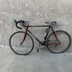 2200 Trek 