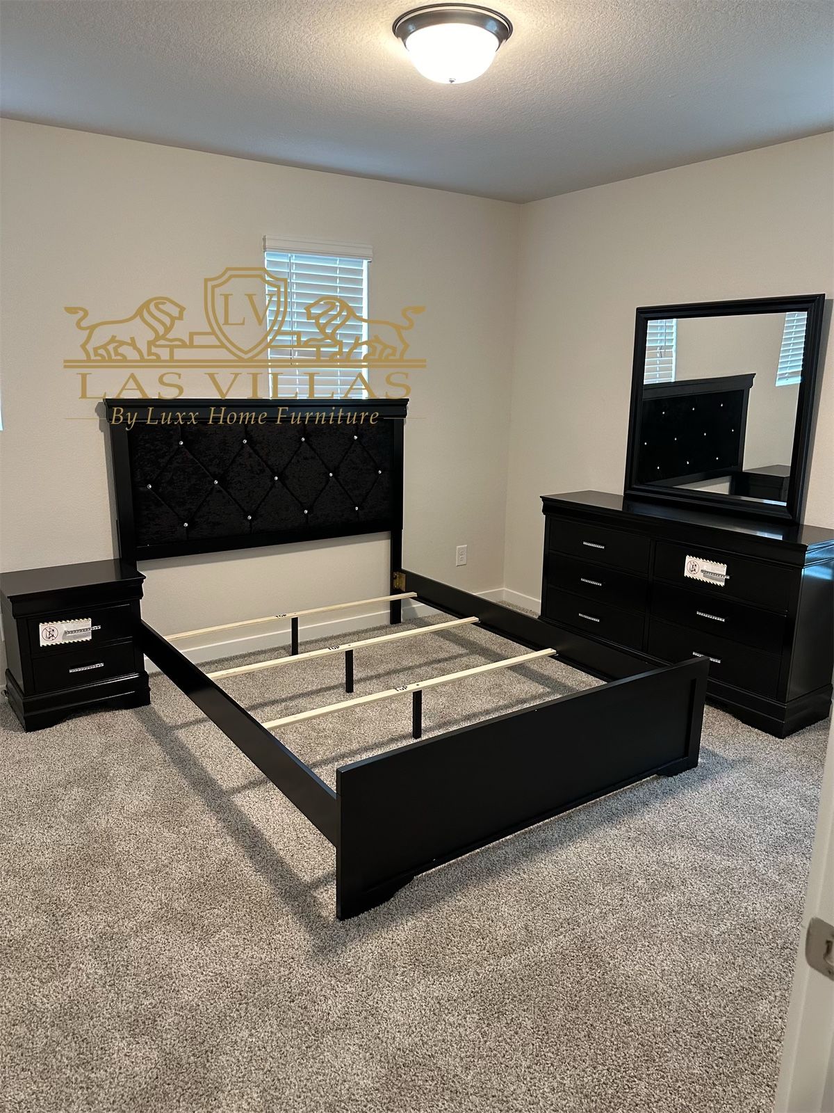 Bedroom Set , Bed , Nightstand, Dresser, Mirror 
