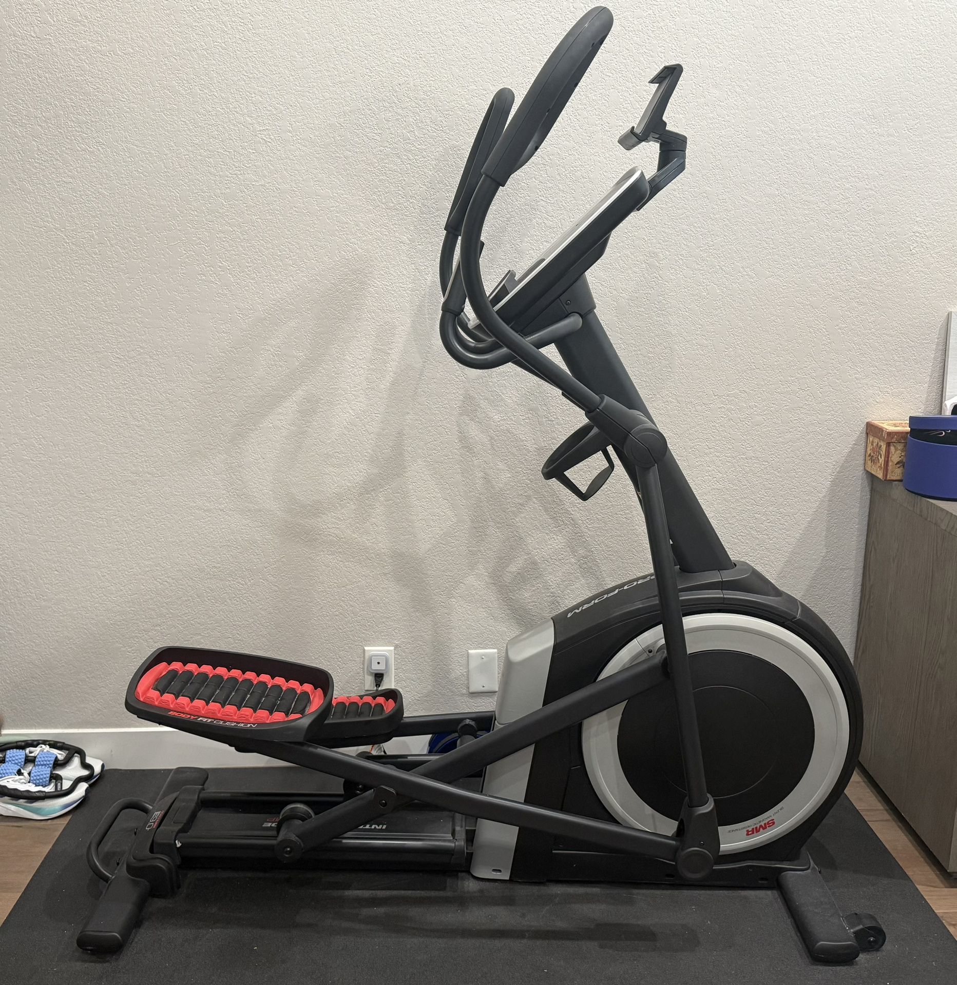 Pro-form Elliptical - Excellent Condition