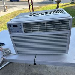 Window Ac Unit GE 6400 BTU Works Great 