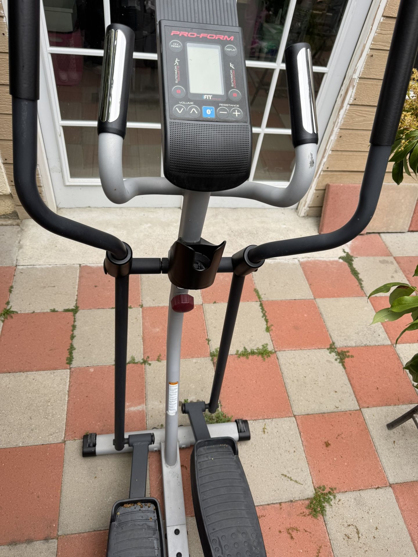 Elliptical Exercise Machine – Quiet, Smooth, Works Great!