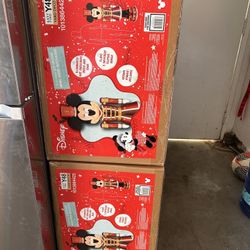 Minnie Mouse Nutcracker 