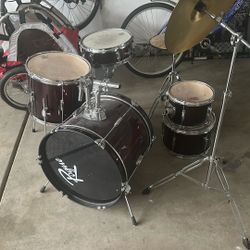Rogue 5 Piece Drum Set