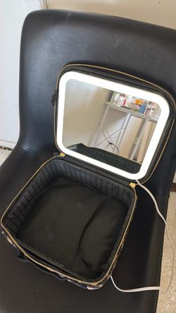 Makeup bag light up $18